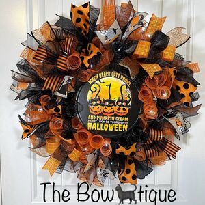 Handmade 22 in Halloween Wreath Black Cat LED Lights #W10